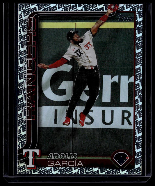 2025 Topps #247 Adolis García Topps Foil Pattern